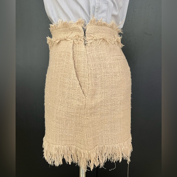 MSGM high rise tweed shorts color beige size 44
Zipper closure on the side - Picture 5 of 10